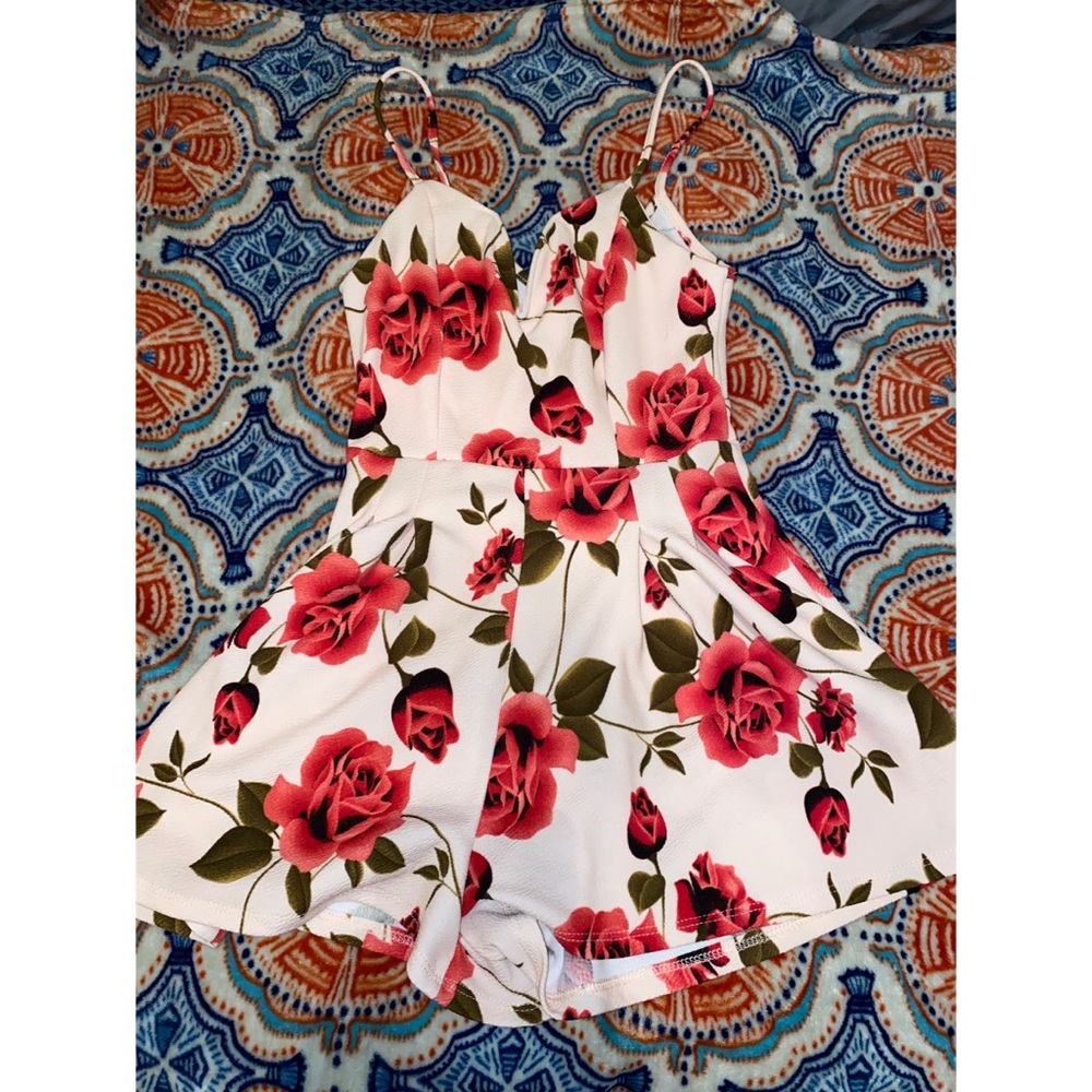 🌺 Charlotte Russe Floral Romper
